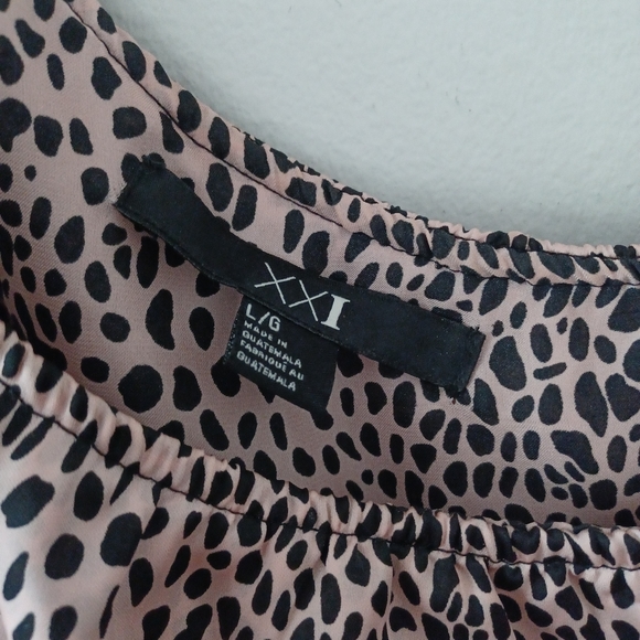 ⚡️SALE⚡️🌱Host Pick🌱Forever 21 Blush and Black One Shoulder Dress - Picture 8 of 8